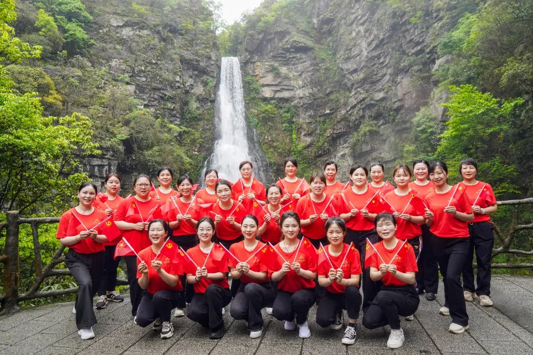 1745840019938527.jpg 4e20527dbbb53ba91263f719d69e9ec7.jpg