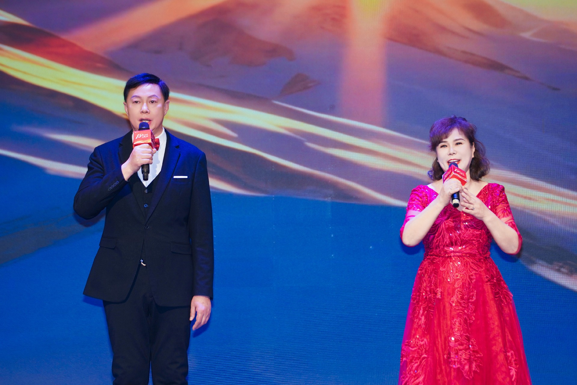 十五周年庆—歌曲《共和国之恋》