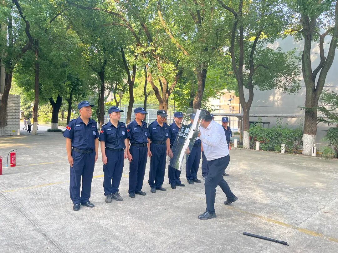 齐心协力迎开学，暖心服务助保障——鑫连鑫物业全面做好开学季工作